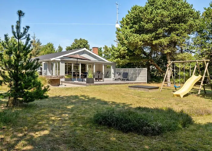 Niels - 1-5km From The Sea By Interhome